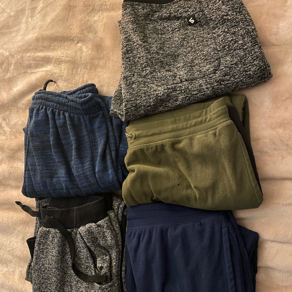 5 men’s jogging pants